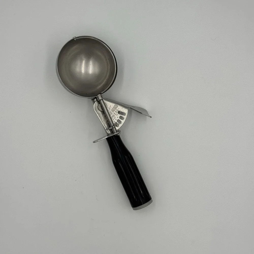 Vintage HAMILTON BEACH MODEL #67 Ice Cream Scoop Black Stainless Made In USA